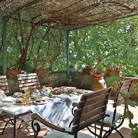 Trenta Prestigious Enchanting Garden Willa